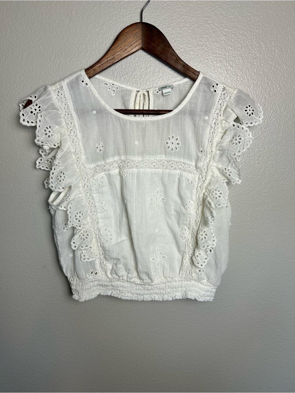 Aerie Women’s white Eyelet Ruffle Sleeve Cotton Top small